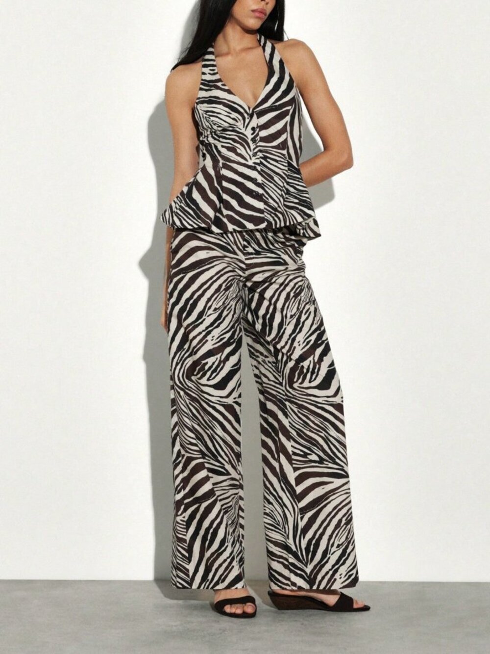 Multicolor Casual Women's Zebra Print Halter Top with Deep V Neck Open Back - Picture 5 of 6